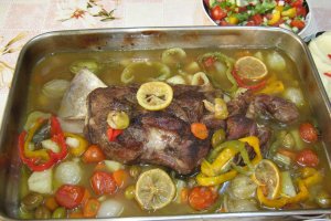 Pulpa de miel la cuptor cu legume si masline verzi