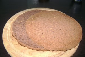 Tort cu mousse de cafea si ciocolata