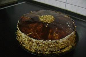 Tort cu mousse de cafea si ciocolata