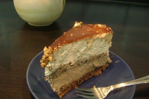 Tort cu mousse de cafea si ciocolata