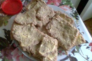 Cartofi aurii cu snitele de soia si maioneza de usturoi