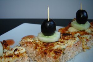 Cuburi de quiche de pui