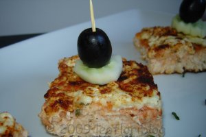 Cuburi de quiche de pui
