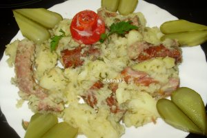 Cartofi cu afumaturi in vin
