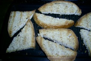 Tartine cu icre si apio