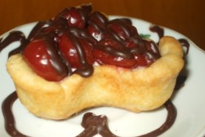 Inimioare mascarpone si visine