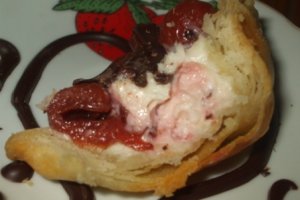 Inimioare mascarpone si visine