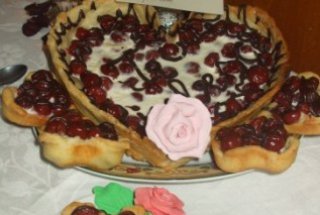 Inimioare mascarpone si visine