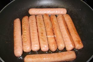 Carnaciori cu jamon imbracati si gratinatii