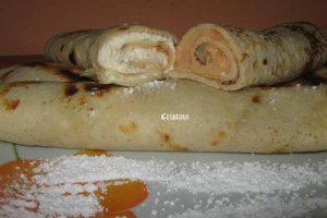Clătite cu brânză şi budincă de caramel