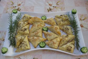 Pateuri cu carne -Pateuri cu telemea si "za'atar"