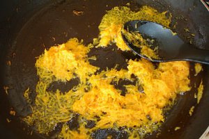 Friptura de vitel cu piure de cartofi si salata de varza