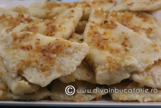 Coltunasi cu branza