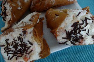 Cornete crocante si dulci
