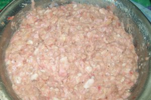 Chiftelute marinate cu legume