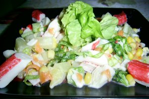 Salata spaniola cu surimi