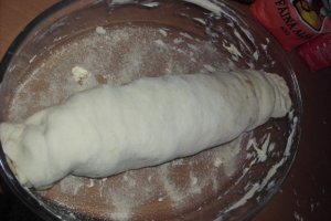 Ruladă cu mere pentru Roxănica mea~~ 16.12.1988 este cea mai frumoasă zi
