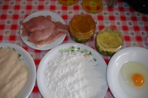 Snitel din piept de pui cu piure de cartofi