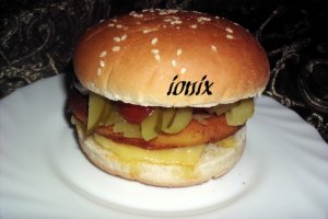 Cheeseburger de Dorobanţi by Bogdan :)