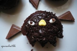Briose de cacao cu jeleu de visine