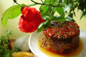 Mancare de vinete cu ardei copti