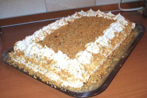 Tort cu crema de zahar ars si crantz