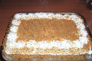Tort cu crema de zahar ars si crantz