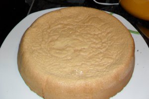 Tort cu fructe de padure