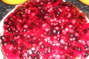 Tort cu fructe de padure