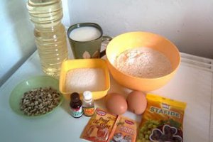 Prajitura cu nuci si stafide