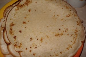 Clatite cu dulceata
