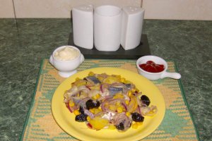 Salata cu peste marinat