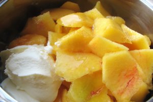 Inghetata de nectarine si piersici