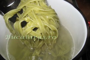 Salata cu tagliatelle in stil italienesc