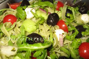Salata cu tagliatelle in stil italienesc