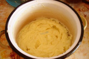 Cascaval pane cu piure de cartofi