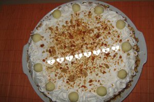 Tort cu cremă de zahăr ars şi frişcă