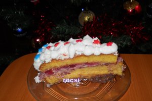Tort cu jeleu de visine si crema de ciocolata