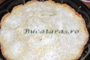 Placinta cu branza si stafide