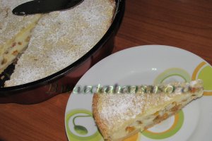 Placinta cu branza si stafide