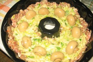 Guguluf aperitiv din carne tocata