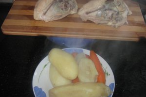 Salata boeuf  in paharele de lamiie