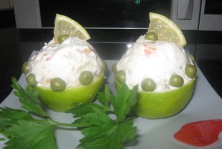 Salata boeuf  in paharele de lamiie