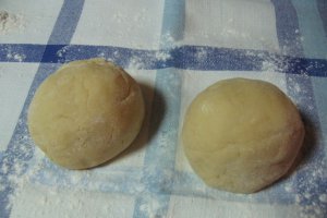 Prajitura cu foi si crema de ness