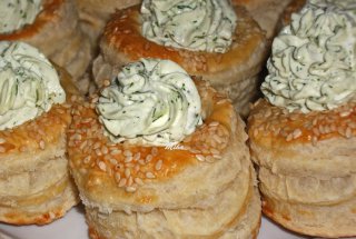Vol au vent cu crema de branza