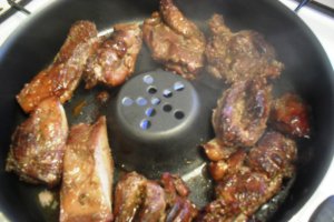 Pastrama afumata, preparata in Dry Cooker