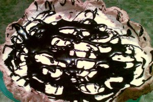 Desert delicios cu blat din bezea
