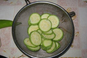 Dovlecei caliti cu mujdei de usturoi-specific tarilor arabe
