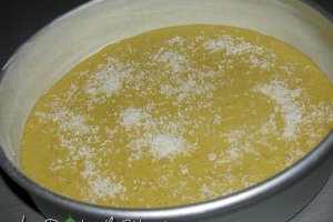 Tort de ciocolata cu bomboane Raffaello