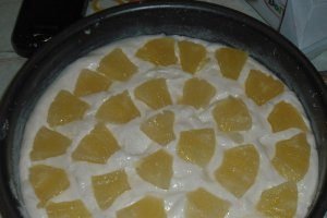 Tarta cu ananas(din albusuri)